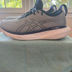 ASICS Men's Nimbus 25 Running Shoes - Gray and Navy